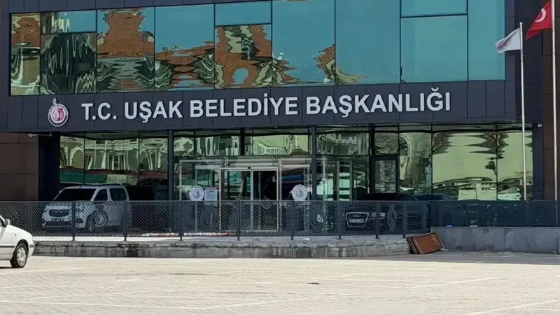 Uşak Belediyesi Soruşturmasında 8 Kişi Tahliye Edildi