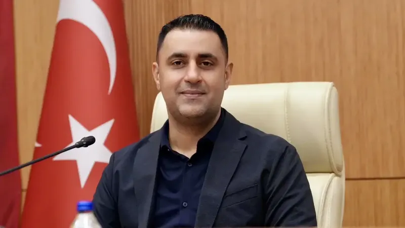 Çukurova Belediyesi Soruşturmasında Emrah Kozay ve Soner Çetin Tutuklandı